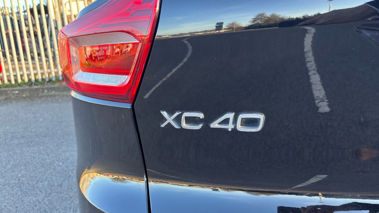 Volvo Xc40 1.5 T4 Recharge PHEV Plus Dark 5dr Auto Estate